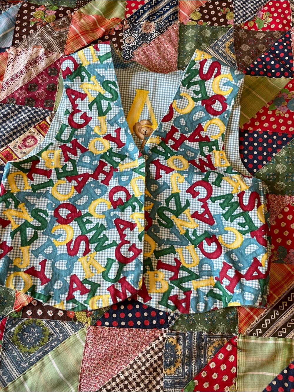 Handmade ABC Vest Kids Apple Buttons Bears XS - Picture 4 of 4